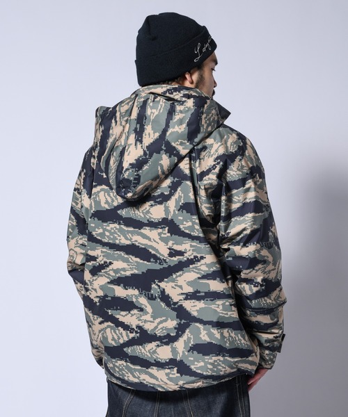 LFYT（エルエフワイティー）の「LFYT ラファイエット [Lafayette] - ミリタリー ツーレイヤー マウンテン パーカー [MILITARY 2 LAYER MOUNTAIN PARKA]（マウンテンパーカー・メンズ・ブラック/タイガーカモ・X-LARGE/LARGE）」の10枚目の写真