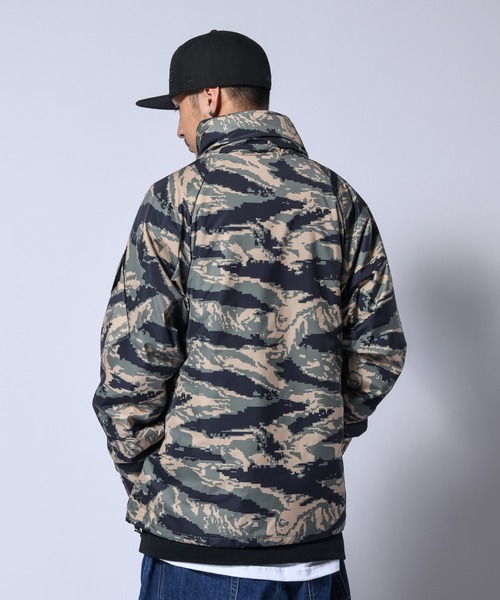 LFYT（エルエフワイティー）の「LFYT ラファイエット [Lafayette] - ミリタリー ツーレイヤー マウンテン パーカー [MILITARY 2 LAYER MOUNTAIN PARKA]（マウンテンパーカー・メンズ・ブラック/タイガーカモ・X-LARGE/LARGE）」の12枚目の写真