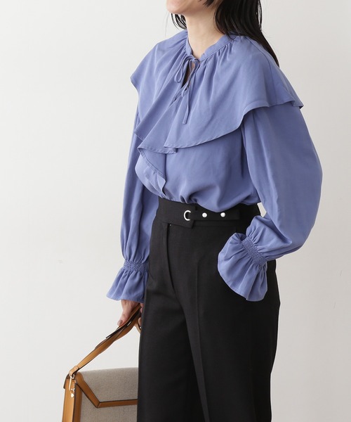 N.(N. Natural Beauty Basic)(エヌエヌナチュラルビューティーベーシック)の「◆ワイドフリルケープブラウス(シャツ/ブラウス・レディース・オフホワイト/ブラック系その他/ブルー・MEDIUM)」の1枚目の写真