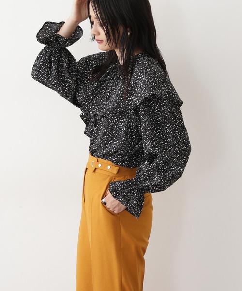 N.(N. Natural Beauty Basic)(エヌエヌナチュラルビューティーベーシック)の「◆ワイドフリルケープブラウス(シャツ/ブラウス・レディース・オフホワイト/ブラック系その他/ブルー・MEDIUM)」の9枚目の写真