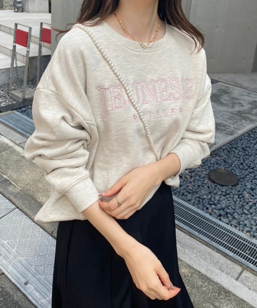 one after another NICE CLAUP（ワンアフターアナザーナイスクラップ）の「ゆるシルエットがポイント。ロゴ刺繍スウェット（スウェット・レディース・アイボリー/オートミール/スミクロ/サックスブルー・FREE）」の3枚目の写真