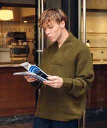 ONCILY（オンシェリー）の「MOHAIR LIKE CROSS VNECK KNIT / モヘアライククロスVネックニット（ニット/セーター）」