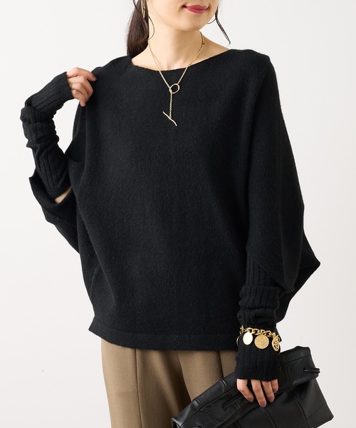 OUVRAGE CLASSE(ウヴラージュクラス)の「アームウォーマー付きポンチョニット(ニット/セーター・レディース・チャコールグレー/ブラック・FREE)」の9枚目の写真