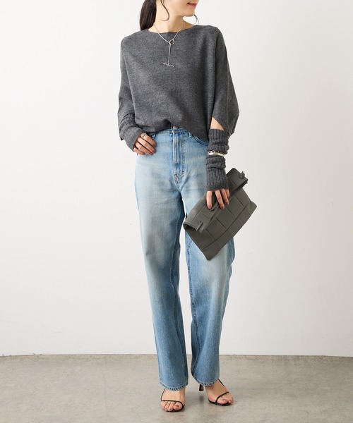 OUVRAGE CLASSE(ウヴラージュクラス)の「アームウォーマー付きポンチョニット(ニット/セーター・レディース・チャコールグレー/ブラック・FREE)」の3枚目の写真