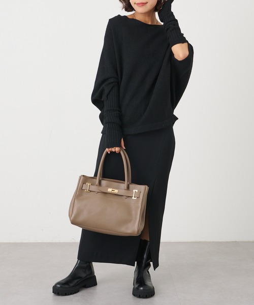 OUVRAGE CLASSE(ウヴラージュクラス)の「アームウォーマー付きポンチョニット(ニット/セーター・レディース・チャコールグレー/ブラック・FREE)」の7枚目の写真