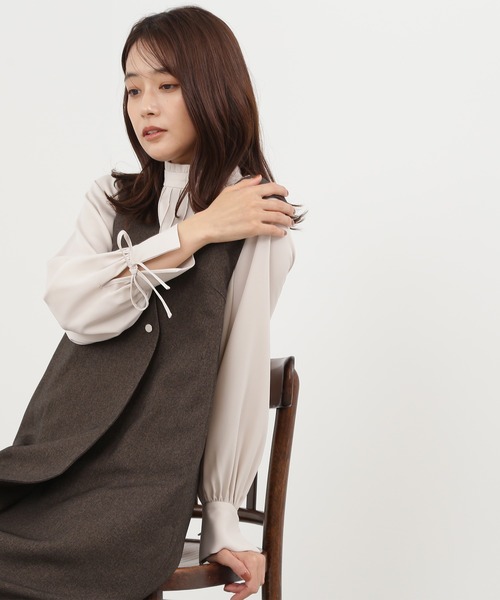 N.(N. Natural Beauty Basic)(エヌエヌナチュラルビューティーベーシック)の「◆ガルーダドビーフリルネックピンタックブラウス(シャツ/ブラウス・レディース・クリーム/ブラウン/ブラック・MEDIUM)」の11枚目の写真