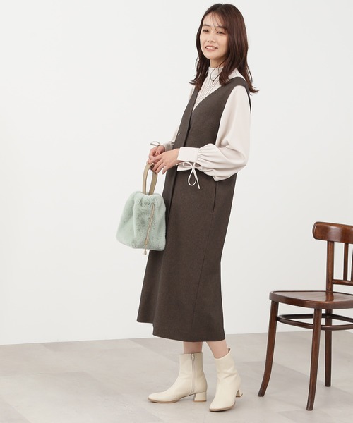 N.(N. Natural Beauty Basic)(エヌエヌナチュラルビューティーベーシック)の「◆ガルーダドビーフリルネックピンタックブラウス(シャツ/ブラウス・レディース・クリーム/ブラウン/ブラック・MEDIUM)」の5枚目の写真