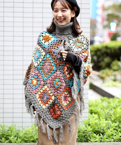 チチカカ（チチカカ）の「クロシェ編みニットポンチョ【WEB限定