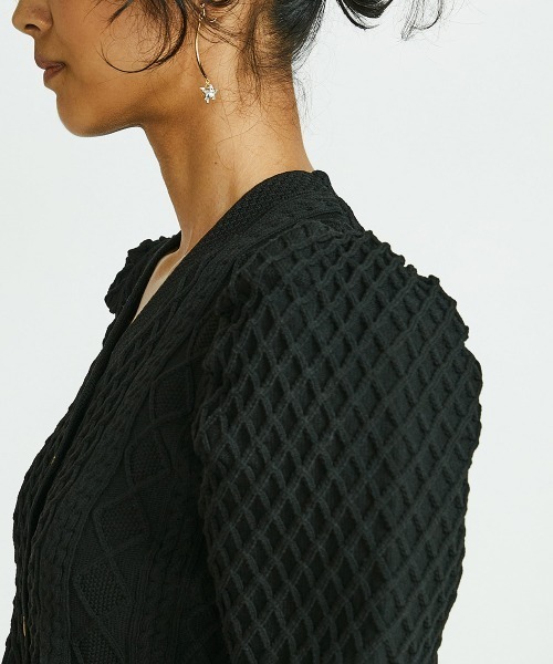 Sov.（ソブ）の「ボリュームスリーブケーブルニット（ニット/セーター