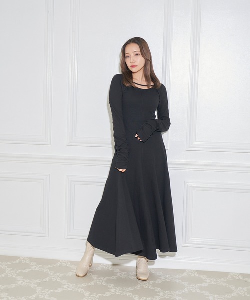 ANDGEEBEE（アンジービー）の「フィットアンドフレアリブワンピ（ワンピース・レディース・ベージュ/ブラック・MEDIUM）」の2枚目の写真