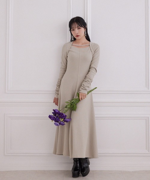 ANDGEEBEE（アンジービー）の「フィットアンドフレアリブワンピ（ワンピース・レディース・ベージュ/ブラック・MEDIUM）」の8枚目の写真