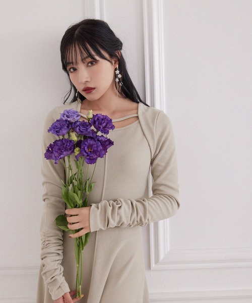 ANDGEEBEE（アンジービー）の「フィットアンドフレアリブワンピ（ワンピース・レディース・ベージュ/ブラック・MEDIUM）」の6枚目の写真