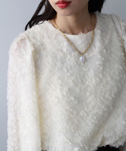GeeRA(ジーラ)の「シャギージャカードブラウス(シャツ/ブラウス・レディース・ラベンダー/アイボリー/ブラック・SMALL/MEDIUM/LARGE/X-LARGE)」の2枚目の写真