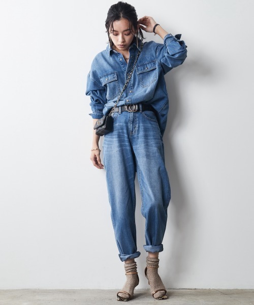 CHIC STYLE（シックスタイル）の「＜大きいサイズ＞綿100％ライトオンスデニムテーパードパンツ シックスタイル（デニムパンツ・レディース・ネイビー系/ブルー系・L/LL/3L/5L/4L）」の11枚目の写真