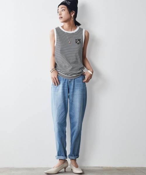 CHIC STYLE（シックスタイル）の「＜大きいサイズ＞綿100％ライトオンスデニムテーパードパンツ シックスタイル（デニムパンツ・レディース・ネイビー系/ブルー系・L/LL/3L/5L/4L）」の3枚目の写真