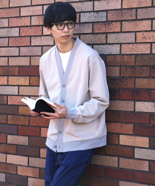 BEAMS HEART(ビームスハート)の「BEAMS HEART / ダンボール カーディガン(Tシャツセット)(カーディガン/ボレロ・メンズ・チャコールグレー/ベージュ・SMALL/MEDIUM/LARGE)」の2枚目の写真