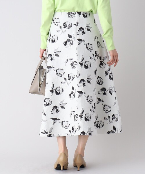 UNTITLED（アンタイトル）の「◇【1枚で華やか】ローズジャカード