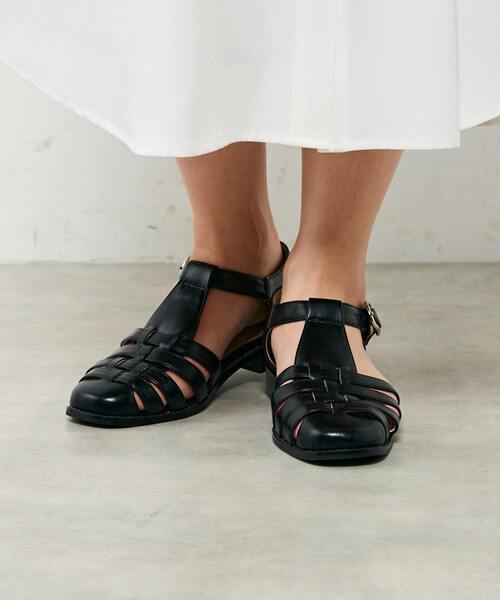 MELROSE claire（メルローズ クレール）の「【“きちんと感”もある大人のグルカサンダル】（サンダル・レディース・アイボリー/ブラック/キャメル・3/2/4）」の3枚目の写真