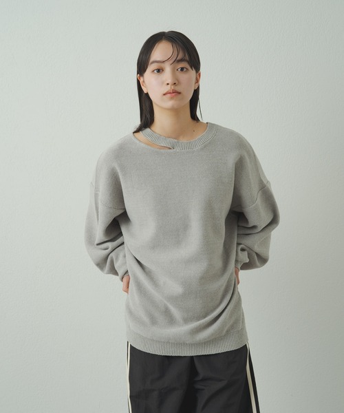 earthy（アーシー）の「デザインネックニット（ニット/セーター・レディース・グレー/オフホワイト/ブラック・FREE）」の3枚目の写真