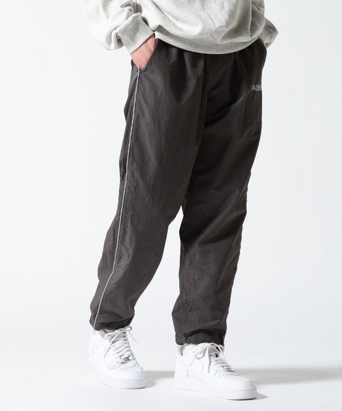 AVIREX（アヴィレックス）の「【WEB&DEPOT限定】MILITARI EASY PANTS / ミリタリー イージー パンツ / AVIREX / アヴィレックス（その他パンツ・メンズ・チャコール/オリーブ系/ブラック/タン・2XL/M/XL/L）」の2枚目の写真