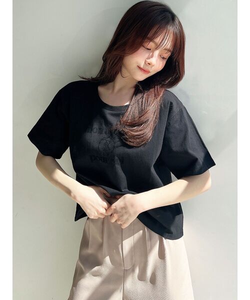 RESEXXY(リゼクシー)の「エンブレムロゴTシャツ(Tシャツ/カットソー・レディース・ベージュ/ブラック/ホワイト・FREE)」の15枚目の写真