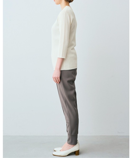 IEDIT（イディット）の「ＩＥＤＩＴ　抗菌防臭加工のハイネックデザインリブニット（ニット/セーター・レディース・ネイビー/ブラック/ホワイト・MEDIUM/LARGE/X-LARGE/XX-LARGE/XXX-LARGE/SMALL）」の6枚目の写真