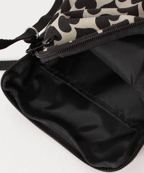 BOHEMIANS(ボヘミアンズ)の「BOHEMIANS/ボヘミアンズ 2TONE HEART POCHETTE 2トーンハートポシェット BB-238-02(ショルダーバッグ・レディース・ブラック・F)」の5枚目の写真