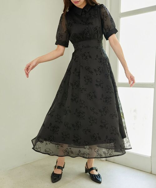 MAJESTIC LEGON（マジェスティックレゴン）の「フロッキーフラワーシャツワンピース（シャツワンピース・レディース・ホワイト系その他2/グリーン系その他/ブラック系その他・MEDIUM/SMALL）」の18枚目の写真