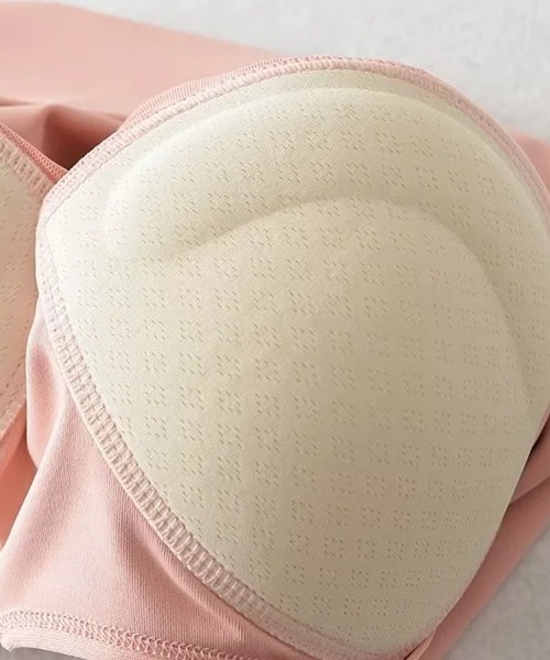 SAISON DE PAPILLON（セゾンドパピヨン）の「カップ付クロップド丈トップ ヨガブラ（スポーツブラ・レディース・ブラック/ベージュ/ブルー/ピンク/グリーン・L/M/XL）」の15枚目の写真