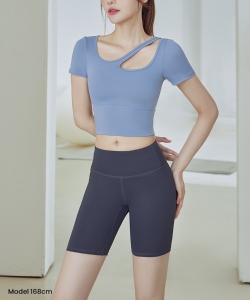 SAISON DE PAPILLON（セゾンドパピヨン）の「カップ付クロップド丈トップ ヨガブラ（スポーツブラ・レディース・ブラック/ベージュ/ブルー/ピンク/グリーン・L/M/XL）」の22枚目の写真