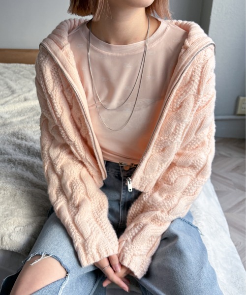 EPIMI E'PIMMY(エピミエピミー)の「【ハンドウォッシャブル】ケーブルジップカーディガン(カーディガン/ボレロ・レディース・ピンクベージュ/杢グレー/オフホワイト/ダークブルー・MEDIUM)」の4枚目の写真