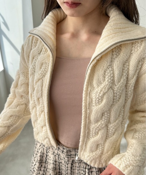 EPIMI E'PIMMY(エピミエピミー)の「【ハンドウォッシャブル】ケーブルジップカーディガン(カーディガン/ボレロ・レディース・ピンクベージュ/杢グレー/オフホワイト/ダークブルー・MEDIUM)」の11枚目の写真