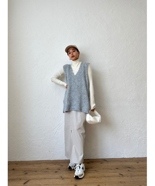 TRUNC（トランクエイティーエイト）の「Fluffy Soft Knit Vest（ベスト・レディース・グレー/チャコールグレー・FREE）」の10枚目の写真