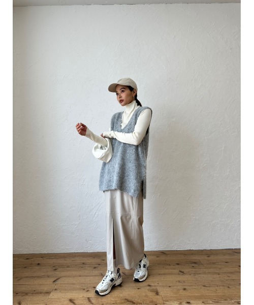 TRUNC（トランクエイティーエイト）の「Fluffy Soft Knit Vest（ベスト・レディース・グレー/チャコールグレー・FREE）」の12枚目の写真