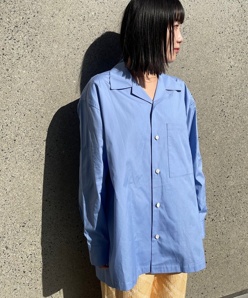 MIDIUMISOLID(ミディウミソリッド)の「オープンカラーシャツ(シャツ/ブラウス・レディース・ホワイト/ベージュ/ブラック/ブルー・FREE)」の4枚目の写真