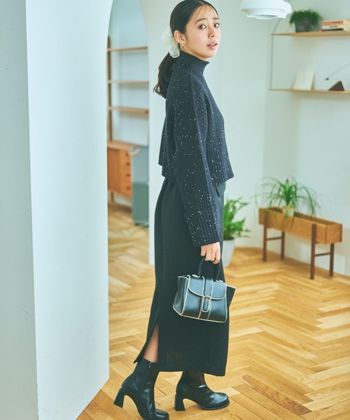 mysty woman（ミスティウーマン）の「スパンコールラメリブニット 988038（ニット/セーター・レディース・ライトグリーン/ブラック/オフホワイト/グレイッシュブルー・FREE）」の7枚目の写真