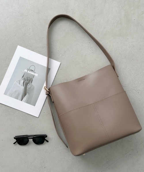 MYMOOD.（マイムード）の「pocket square tote bag／外ポケットスクエアPUトートバッグ（トートバッグ・レディース・ブラック/ブラウン/ダークブラウン/グレイッシュベージュ/アイボリー・FREE）」の5枚目の写真