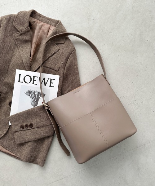 MYMOOD.（マイムード）の「pocket square tote bag／外ポケットスクエアPUトートバッグ（トートバッグ・レディース・ブラック/ブラウン/ダークブラウン/グレイッシュベージュ/アイボリー・FREE）」の9枚目の写真