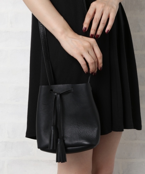 Noble（ノーブル）の「SHAFFER ドロストリングバッグ◆（ショルダーバッグ・レディース・ライトブラウン/ブルー/ブラック/ピンク・FREE）」の2枚目の写真