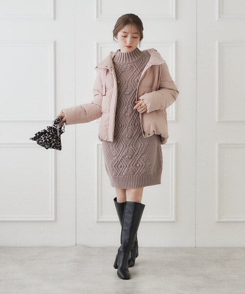 couture brooch（クチュールブローチ）の「◆【チュニックでも着られる】ケーブルニットワンピース（ワンピース・レディース・オフホワイト/ベージュ/ピンク系/サックスブルー・38/40/42）」の8枚目の写真