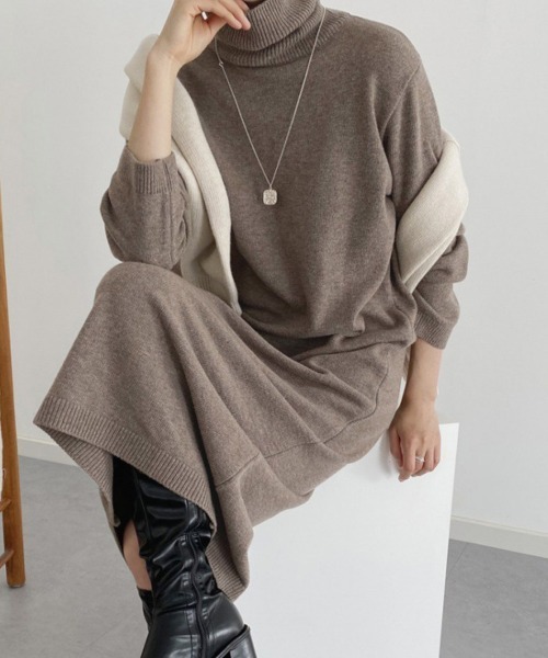 Miniministore(ミニミニストア)の「タートルネックニットワンピース 韓国風(ワンピース・レディース・ライトグレー/ベージュ/ブラック/ライトブルー/モカ・フリー)」の13枚目の写真