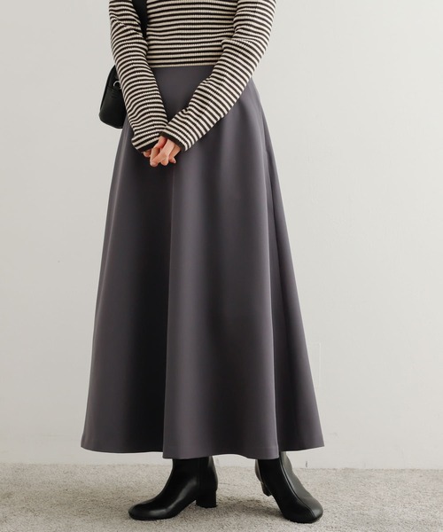 URBAN RESEARCH DOORS(アーバンリサーチドアーズ)の「ダブルクロスフレアスカート(スカート・レディース・ブラック/モカ/グレー系その他・MEDIUM)」の3枚目の写真