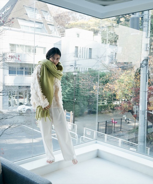 marjour(マージュール)の「COLD COLOR MUFFLER(マフラー・レディース・ブルー/ライトグレー/グリーン・FREE)」の8枚目の写真