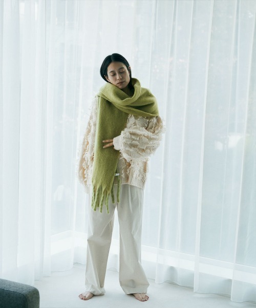 marjour(マージュール)の「COLD COLOR MUFFLER(マフラー・レディース・ブルー/ライトグレー/グリーン・FREE)」の9枚目の写真