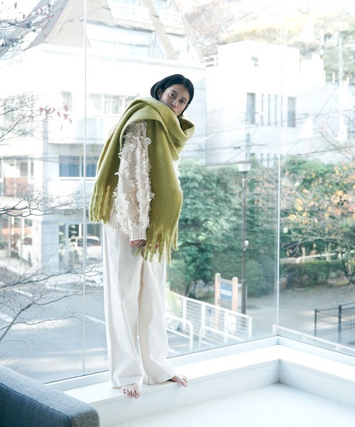 marjour(マージュール)の「COLD COLOR MUFFLER(マフラー・レディース・ブルー/ライトグレー/グリーン・FREE)」の12枚目の写真