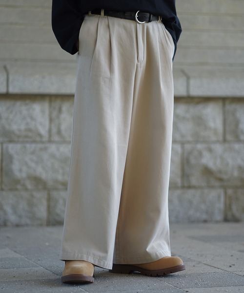 molk(モルク)の「【molk】ルーズタックストレートチノパンツ(チノパンツ・メンズ・アイボリー/ブラック/ベージュ/チャコールグレー・S/L/M)」の4枚目の写真