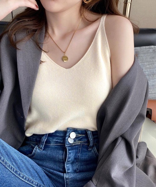 Miniministore(ミニミニストア)の「フロントVカット リブニットキャミソール(キャミソール・レディース・ライトグレー/ブラック/ダークベージュ/モカ/ライトベージュ/オリーブ/ダークグリーン/ホワイト・FREE)」の5枚目の写真