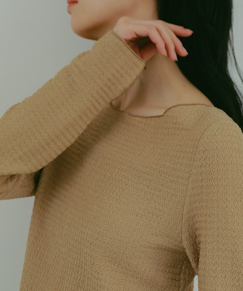 N WITH.（エヌウィズ）の「クレープトップス（Tシャツ/カットソー・レディース・アイボリー/ブラック/ベージュ・FREE）」の6枚目の写真