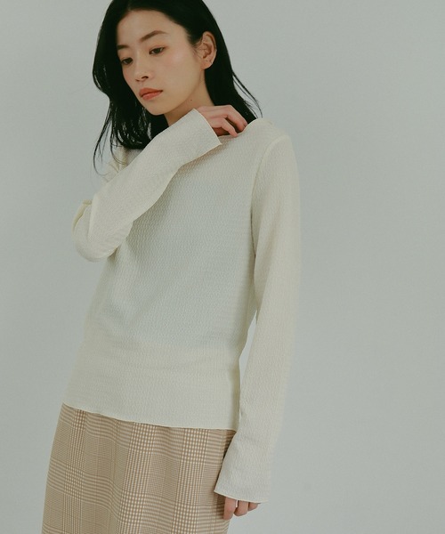 N WITH.（エヌウィズ）の「クレープトップス（Tシャツ/カットソー・レディース・アイボリー/ブラック/ベージュ・FREE）」の15枚目の写真