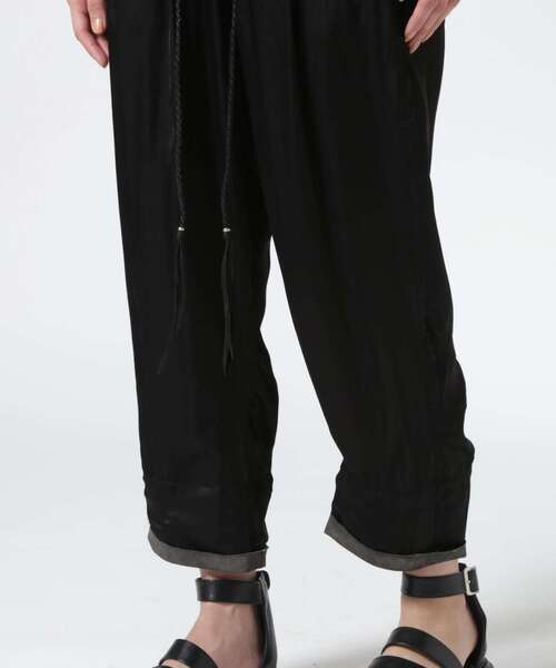 KMRii（ケムリ）の「KMRii/ケムリ/Viscose Layered Pants（その他パンツ・レディース・ブラック・2）」の11枚目の写真